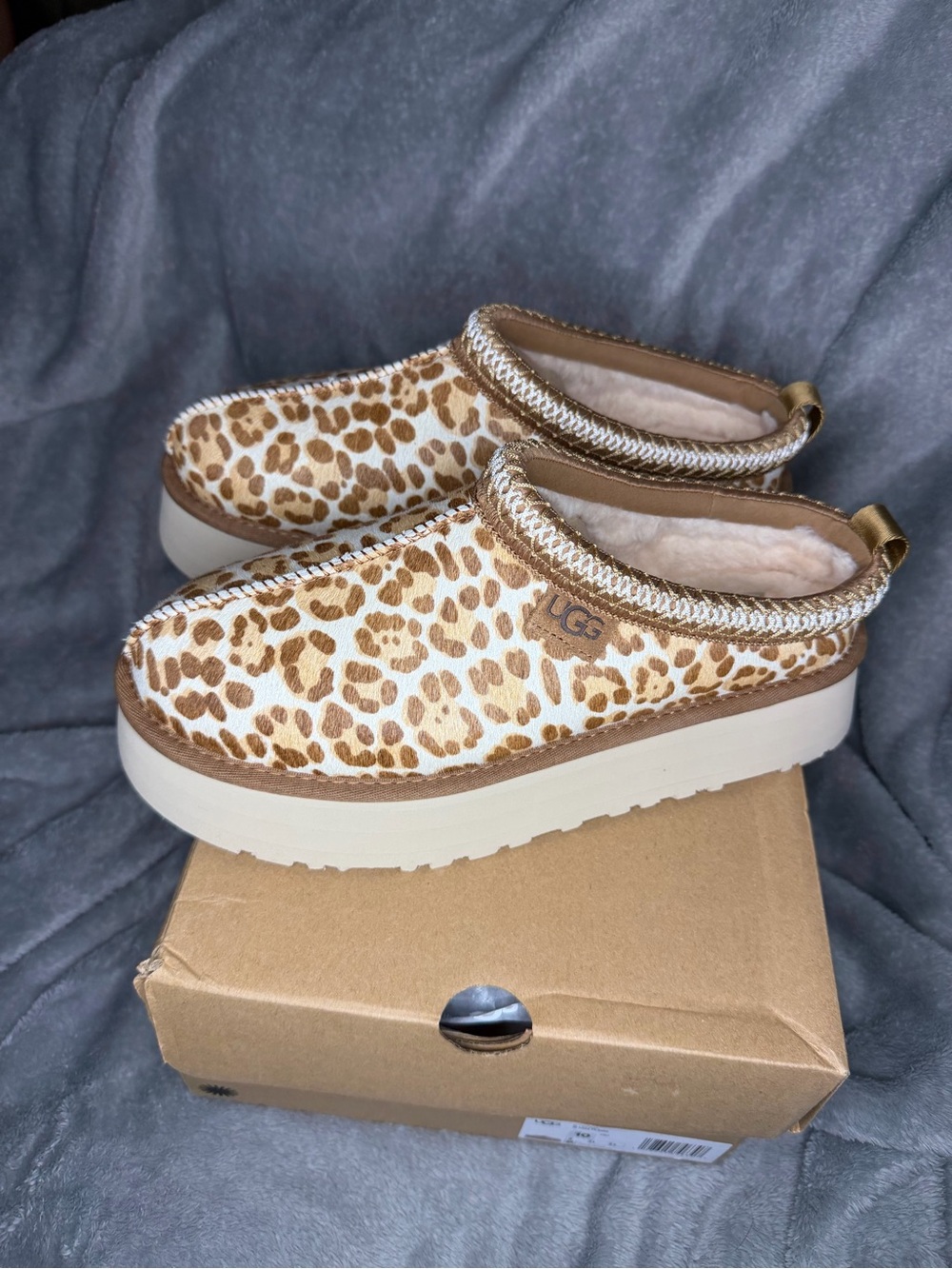UGG Leopard Tazz Plains Women’s 10